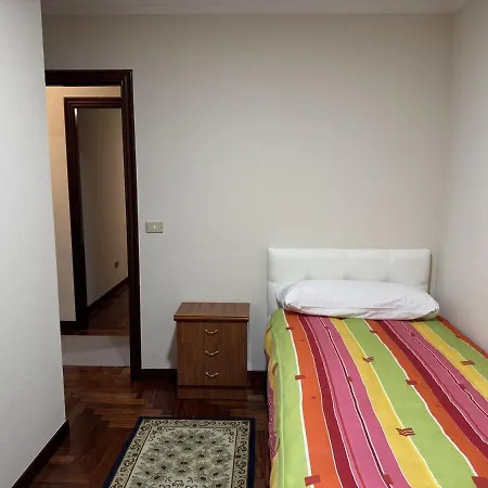 Piso 3 Hab Cerca De Av Madrid Con Wifi Apartamento