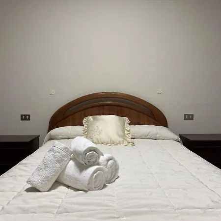 Piso 3 Hab Cerca De Av Madrid Con Wifi Apartamento